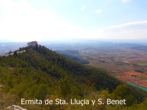 Ermita en la Sierra Irta